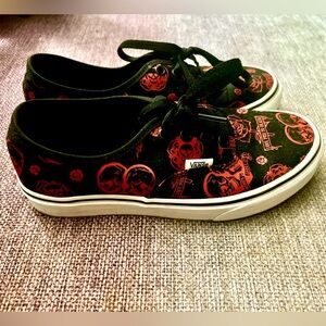 Vans love you to death tie shoe womens 7 boys 5.5